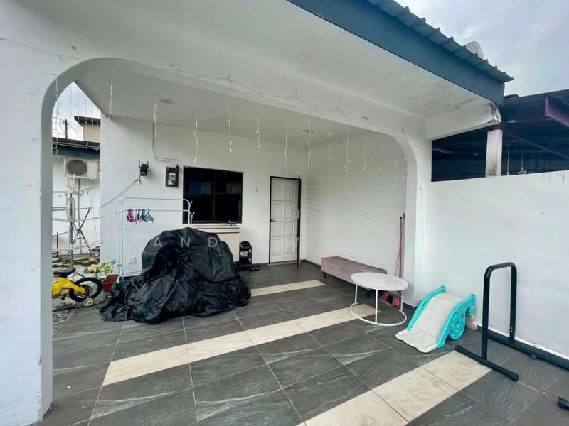 Rumah Teres 2 Tingkat untuk Dijual di Taman Desa Cemerlang (Ulu Tiram) - Andrew Teo - PropertyGuru.com.my