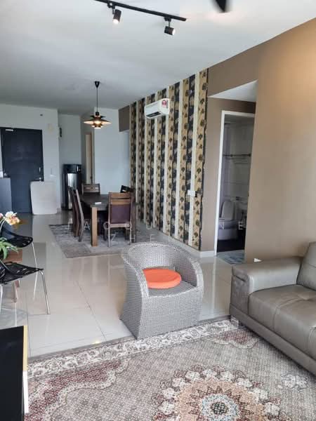 Servis Apartment untuk Dijual di Univ 360 Place - Jacqueline Zheng - Living Room - PropertyGuru.com.my