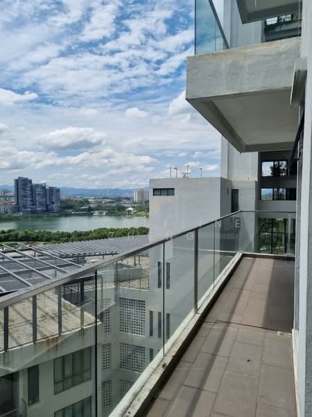 Servis Apartment untuk Dijual di Univ 360 Place - Jacqueline Zheng - L Shape Balcony - PropertyGuru.com.my