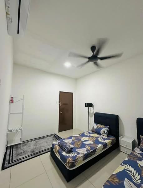 Rumah Berkembar untuk Disewa di Taman Desiran Bayu (Puchong) - Ethan Chong - Bedroom - PropertyGuru.com.my