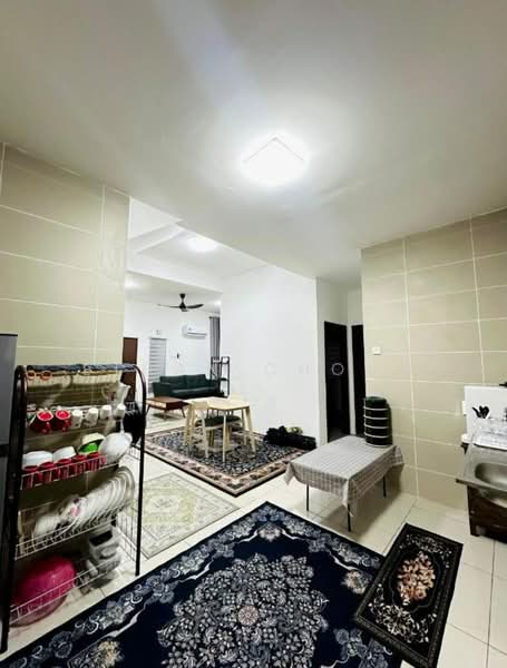 Rumah Berkembar untuk Disewa di Taman Desiran Bayu (Puchong) - Ethan Chong - Living Room - PropertyGuru.com.my