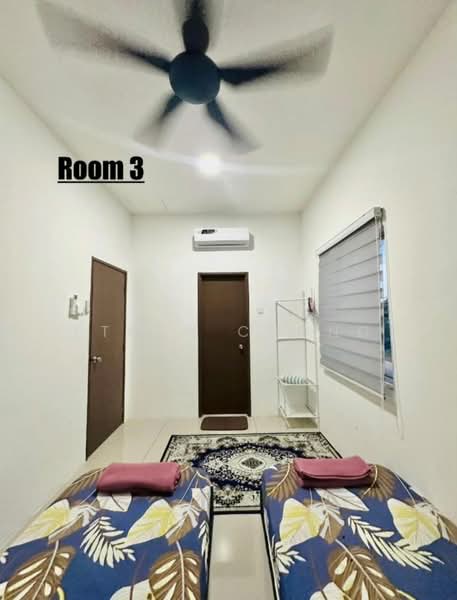 Rumah Berkembar untuk Disewa di Taman Desiran Bayu (Puchong) - Ethan Chong - Bedroom - PropertyGuru.com.my