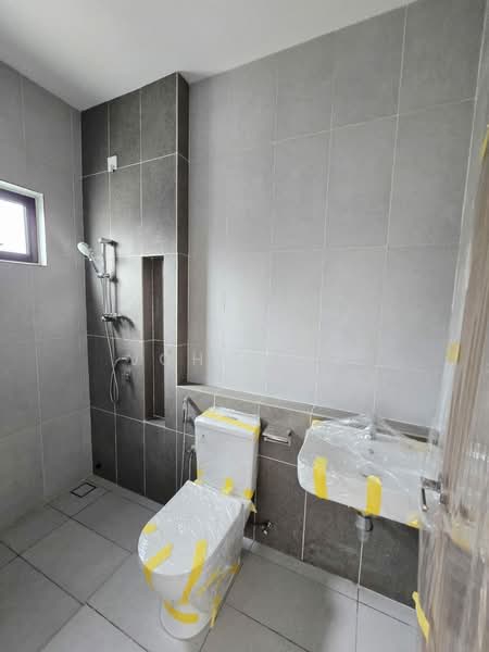 Rumah Teres 2 Tingkat untuk Dijual di Bandar Kinrara Seksyen 8 (Bandar Kinrara) - John Lee - Bathroom - PropertyGuru.com.my