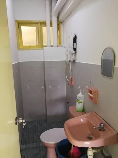Condominium for Sale at Meadow Park 2 - Shawn Tan - Bathroom - PropertyGuru.com.my