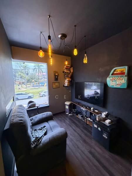 2-storey Terraced House for Sale in Taman Puncak Jalil (Seri Kembangan) - Joyce Kok - Living Room - PropertyGuru.com.my