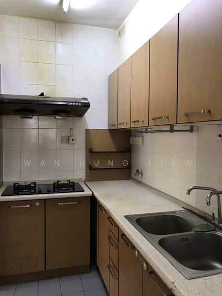 Apartment for Sale at Anjung Hijau (Greenfields) - Wan Hung Liew - Kitchen - PropertyGuru.com.my