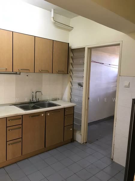 Apartment for Sale at Anjung Hijau (Greenfields) - Wan Hung Liew - Kitchen - PropertyGuru.com.my