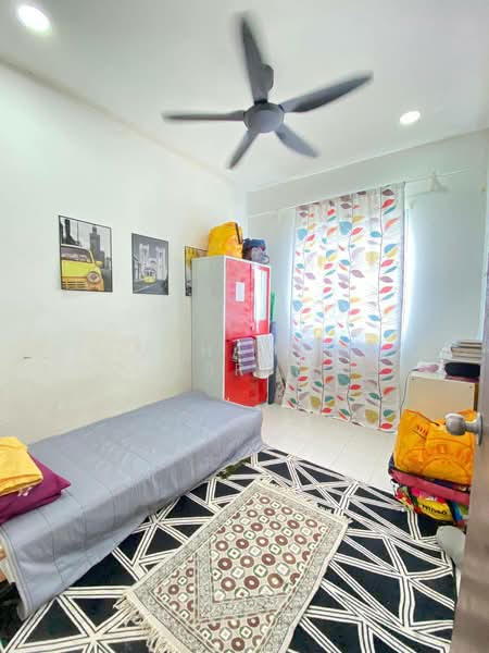 2-storey Terraced House for Sale in Taman Scientex Pasir Gudang (Pasir Gudang) - Muhamad Asrul - Bedroom - PropertyGuru.com.my