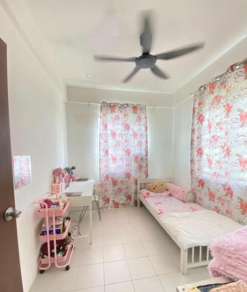 2-storey Terraced House for Sale in Taman Scientex Pasir Gudang (Pasir Gudang) - Muhamad Asrul - Bedroom - PropertyGuru.com.my