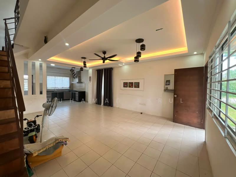 Rumah Teres 2 Tingkat untuk Dijual di Taman Scientex Pasir Gudang (Pasir Gudang) - Muhamad Asrul - Living Room - PropertyGuru.com.my