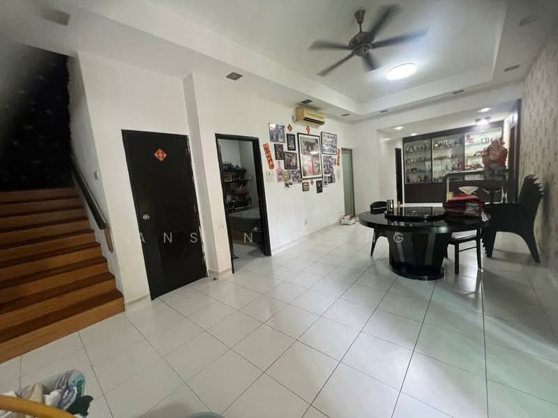 Rumah Kluster untuk Dijual di Taman Sutera Utama (Skudai) - Anson Hiong - Living Room - PropertyGuru.com.my