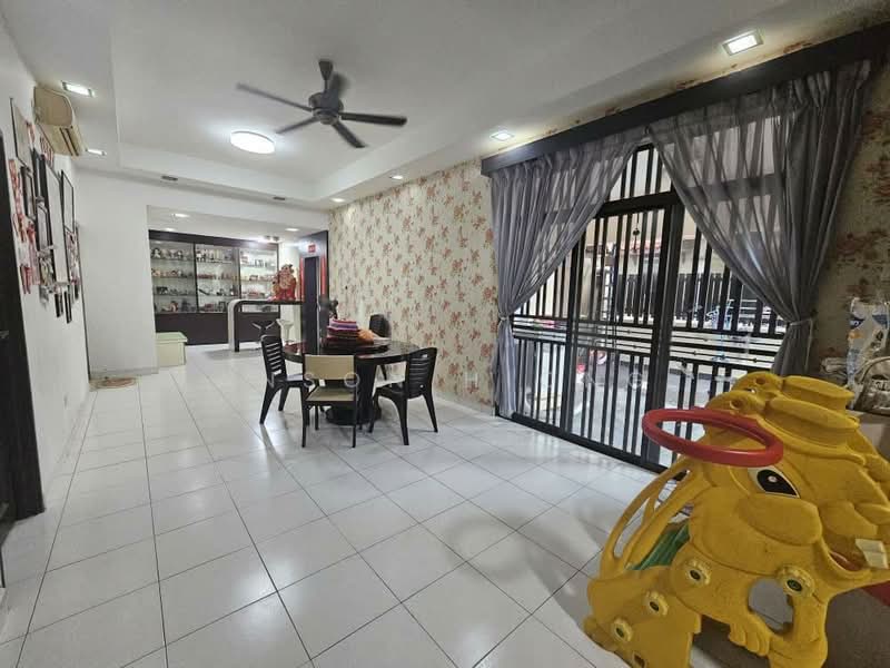 Rumah Kluster untuk Dijual di Taman Sutera Utama (Skudai) - Anson Hiong - Living Room - PropertyGuru.com.my