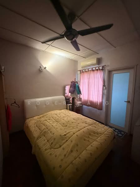 Rumah Teres 2 Tingkat untuk Dijual di Taman Taming Jaya (Balakong) - Roger Pang - Bedroom - PropertyGuru.com.my