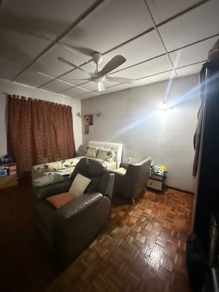 Rumah Teres 2 Tingkat untuk Dijual di Taman Taming Jaya (Balakong) - Roger Pang - Living Room - PropertyGuru.com.my