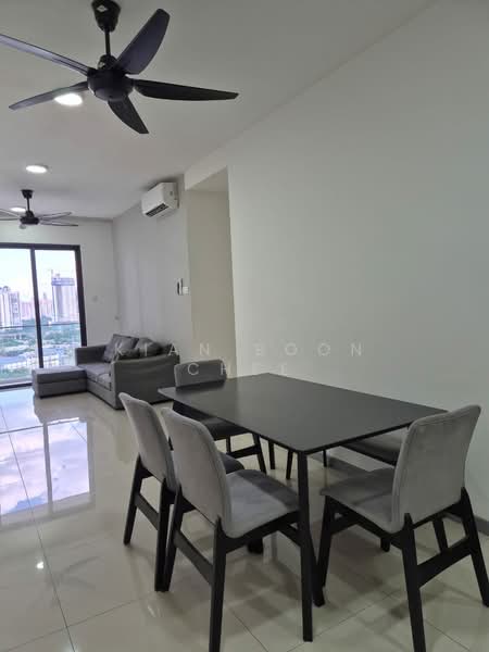 Servis Apartment untuk Dijual di United Point (Residensi Berpadu) - Kian Boon Chee - Living Room - PropertyGuru.com.my