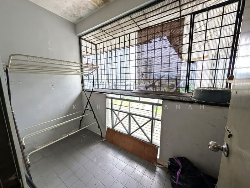 Condominium for Sale at Sri Suajaya Condominium - Syukor Hartanah - Balcony - PropertyGuru.com.my