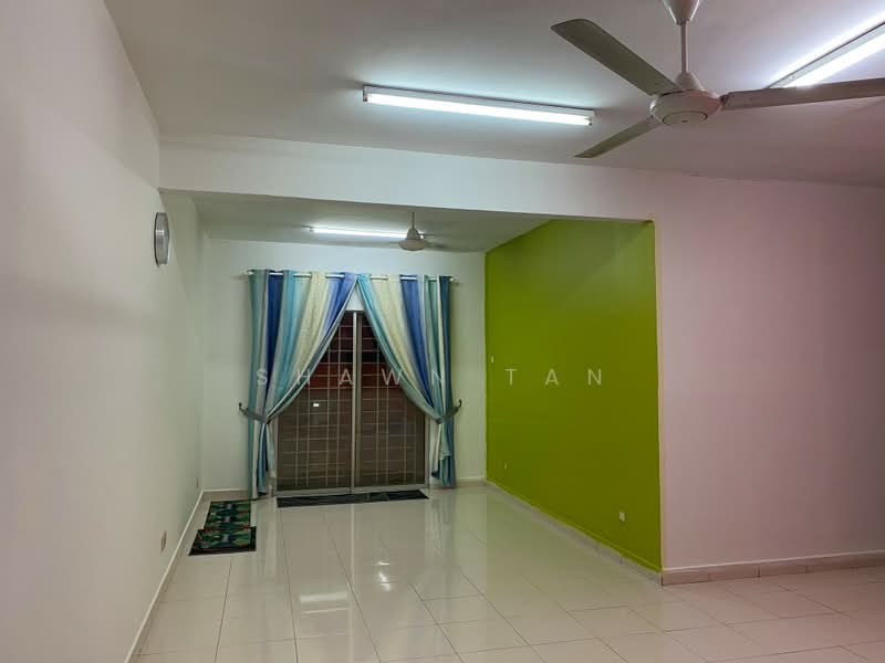 Pangsapuri untuk Dijual di Melur Apartment - Shawn Tan - Living Room - PropertyGuru.com.my