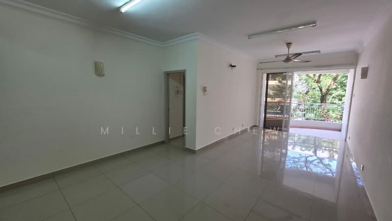 Kondominium untuk Dijual di Gurney Park Condominium - Millie Chew - Living Room - PropertyGuru.com.my