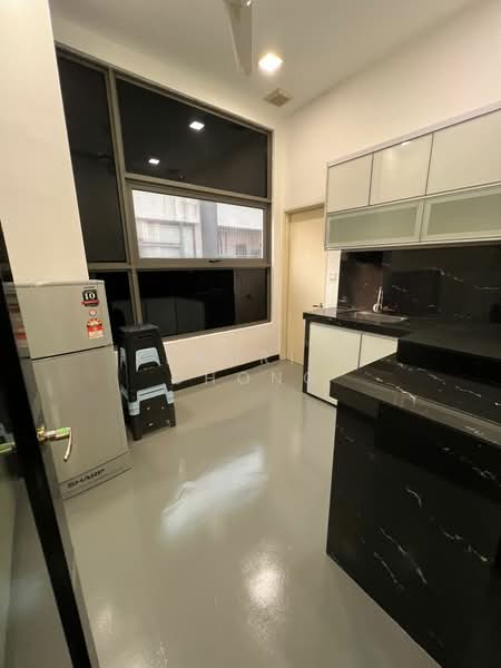 Kedai / Pejabat untuk Disewa di Taman Tasik Damai (Sungai Besi) - Kendriic Chong - Kitchen - PropertyGuru.com.my
