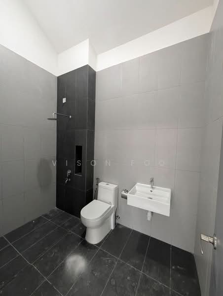 Rumah Teres 2 Tingkat untuk Disewa di Taman Mount Austin (Tebrau) - Vison Foo - Bathroom - PropertyGuru.com.my