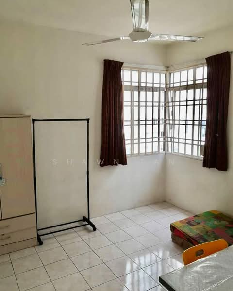 Kondominium untuk Dijual di Platinum Hill PV 5 - Shawn Tan - Bedroom - PropertyGuru.com.my