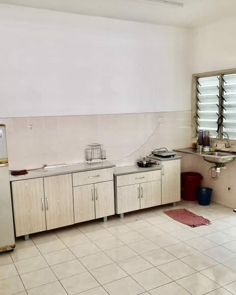 Kondominium untuk Dijual di Platinum Hill PV 5 - Shawn Tan - Kitchen - PropertyGuru.com.my