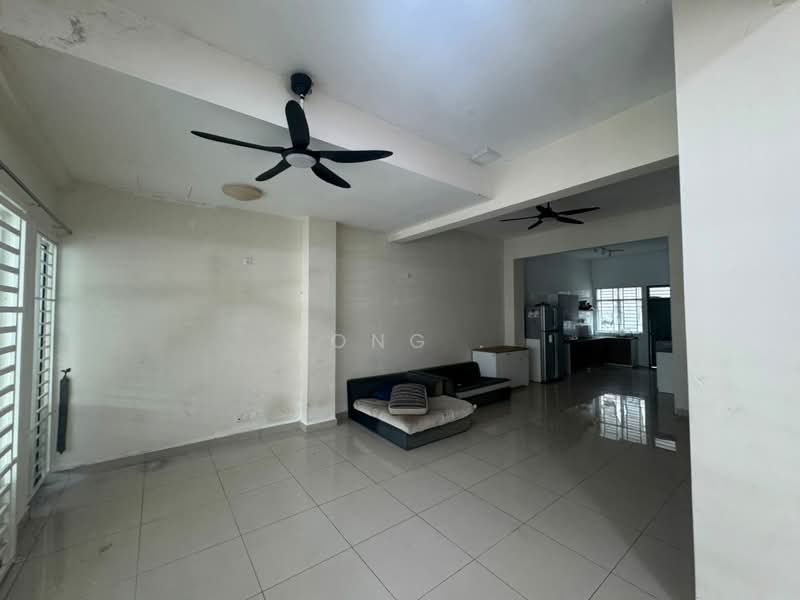 Rumah Teres 2 Tingkat untuk Dijual di Batu Maung (Penang) - Hong . - Living Room - PropertyGuru.com.my