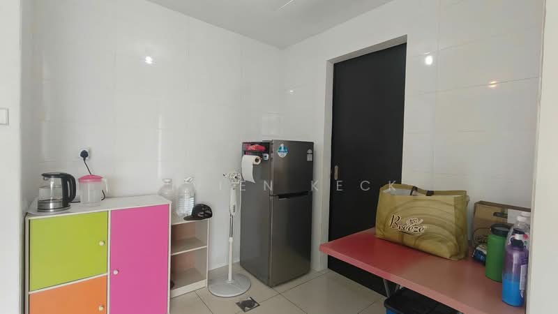 Servis Apartment untuk Dijual di Wave @ Marina Cove - Vivien Keck - Kitchen - PropertyGuru.com.my