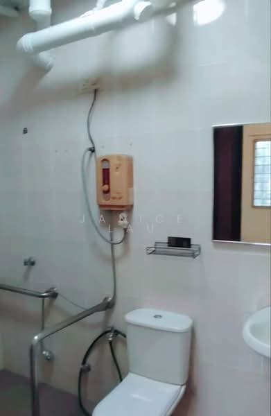 Kondominium untuk Dijual di Sri Desa - Janice Lau - Bathroom - PropertyGuru.com.my