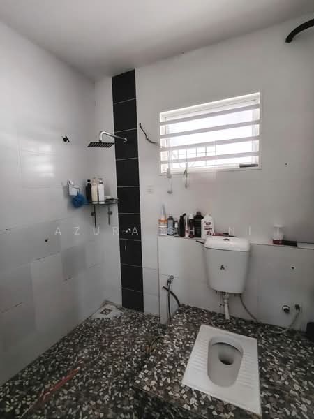 Rumah Teres 2 Tingkat untuk Dijual di Kepala Batas (Penang) - Azura Ghani - Bathroom - PropertyGuru.com.my