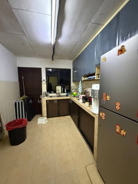 2-storey Terraced House for Rent in Taman Ungku Tun Aminah (Skudai) - Amir Raziq - Kitchen - PropertyGuru.com.my