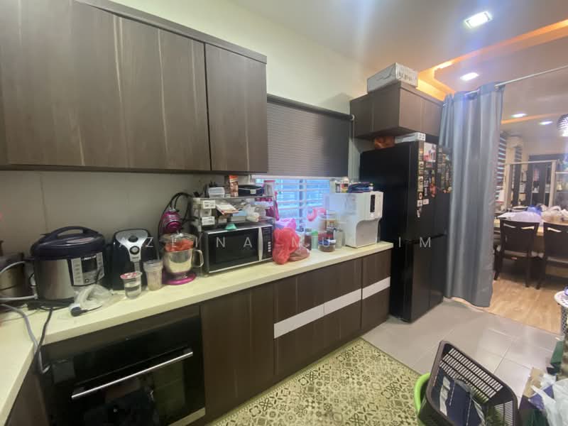 2-storey Terraced House for Sale in Taman Seri Austin (Tebrau) - Azlina Muslim - Kitchen - PropertyGuru.com.my