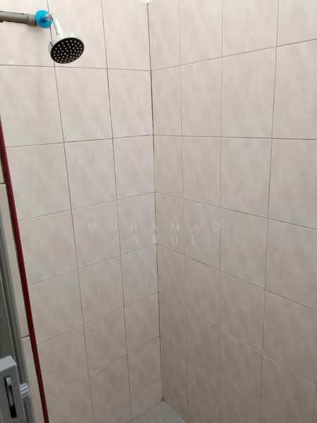 Rumah Teres 2 Tingkat untuk Dijual di Taman Damai Jaya (Skudai) - Muhamad Asrul - Bathroom - PropertyGuru.com.my