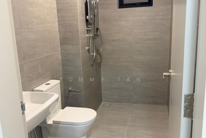 Servis Apartment untuk Disewa di Residensi Ava @ Kiara Bay - TOMMY TAN - Bathroom - PropertyGuru.com.my