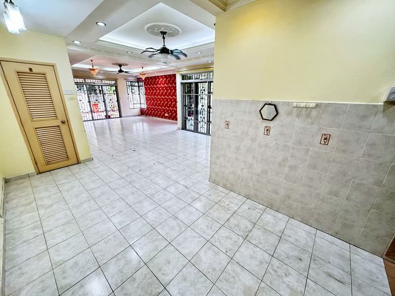 Cluster House for Sale in Bangi (Selangor) - Mahirah . - Living Room - PropertyGuru.com.my