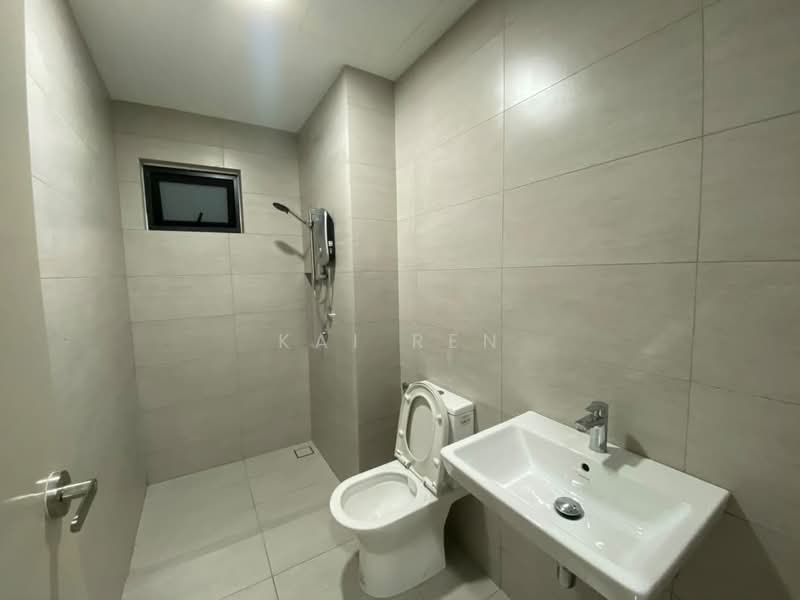 Servis Apartment untuk Disewa di Residensi Ava @ Kiara Bay - Kai Ren - Bathroom - PropertyGuru.com.my