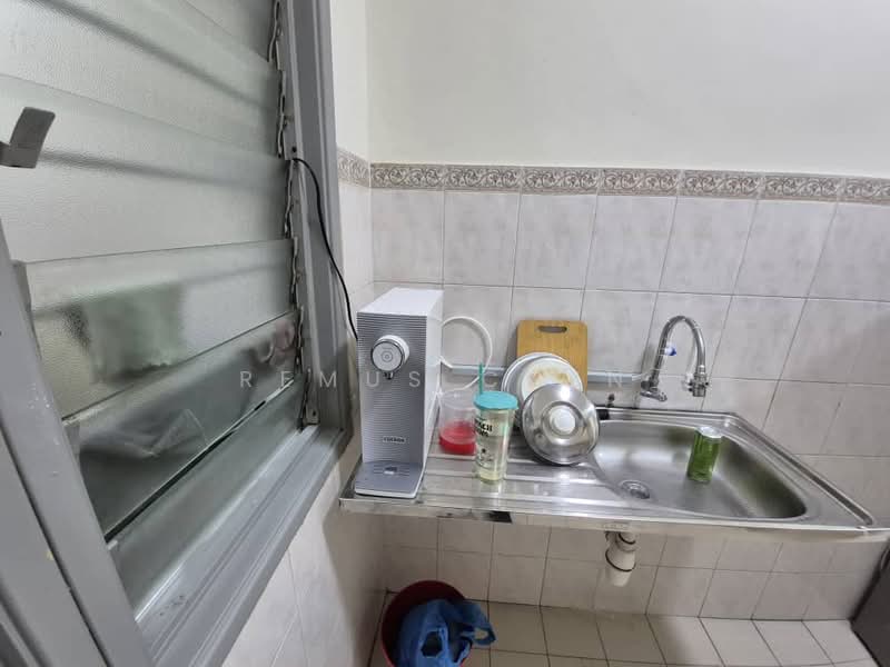 Kondominium untuk Disewa di Pelangi Damansara - Remus Chen - Kitchen - PropertyGuru.com.my