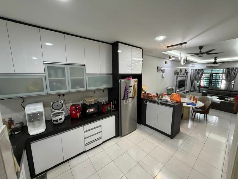 2-storey Terraced House for Sale in M Residence 2 (Rawang) - Bernard Ong - Kitchen - PropertyGuru.com.my