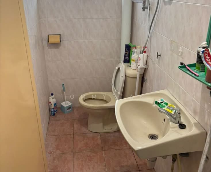 3-storey Terraced House for Rent in Taman Sri Sinar (Segambut) - TOMMY TAN - Bathroom - PropertyGuru.com.my
