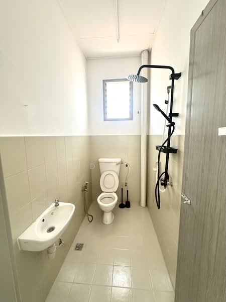 Rumah Berkembar untuk Disewa di Sungai Ara (Penang) - Andy Lee - Bathroom - PropertyGuru.com.my