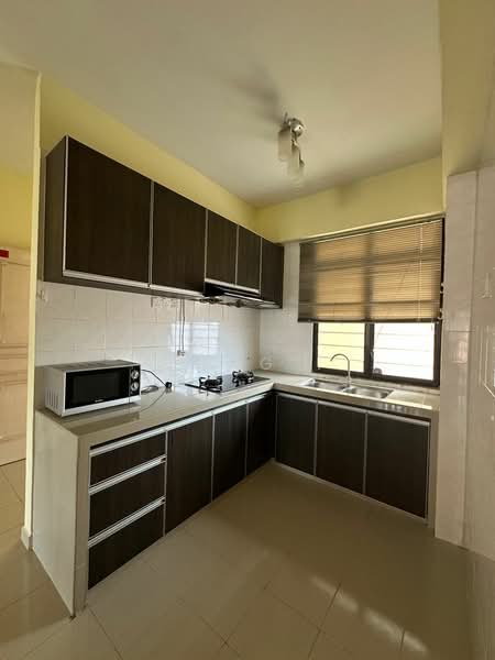 Kondominium untuk Dijual di Sunny Ville Condominium - Hong . - Kitchen - PropertyGuru.com.my