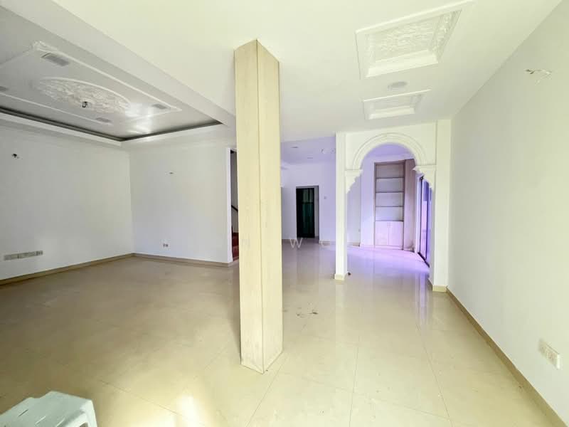 Rumah Berkembar untuk Dijual di Taman Waterfall (Rawang) - Leon Wong - Living Room - PropertyGuru.com.my