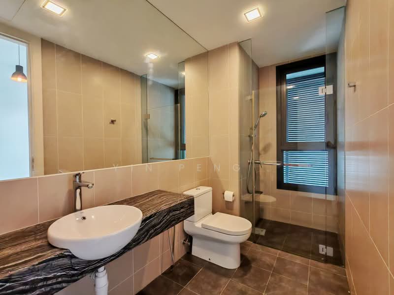 Servis Apartment untuk Disewa di The Greens - Yin Peng . - Bathroom - PropertyGuru.com.my