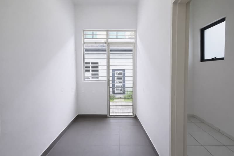 2-storey Terraced House for Sale in Eco Majestic (Semenyih) - Jesslyn Lee - Entrance - PropertyGuru.com.my