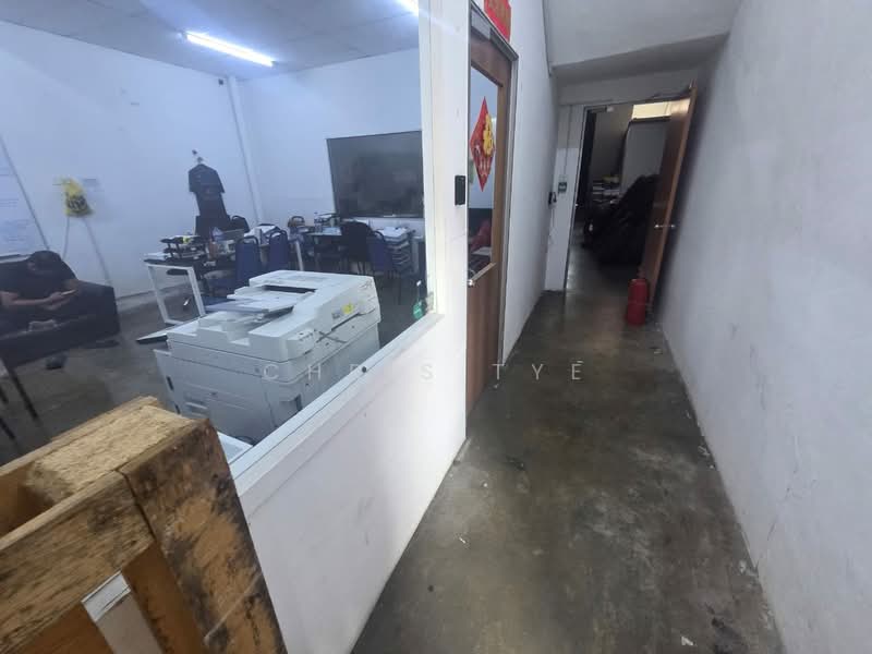 Terrace Factory for Sale in Taman Perindustrian Usj 1 (Subang Jaya) - Chris Tye - Interior - PropertyGuru.com.my