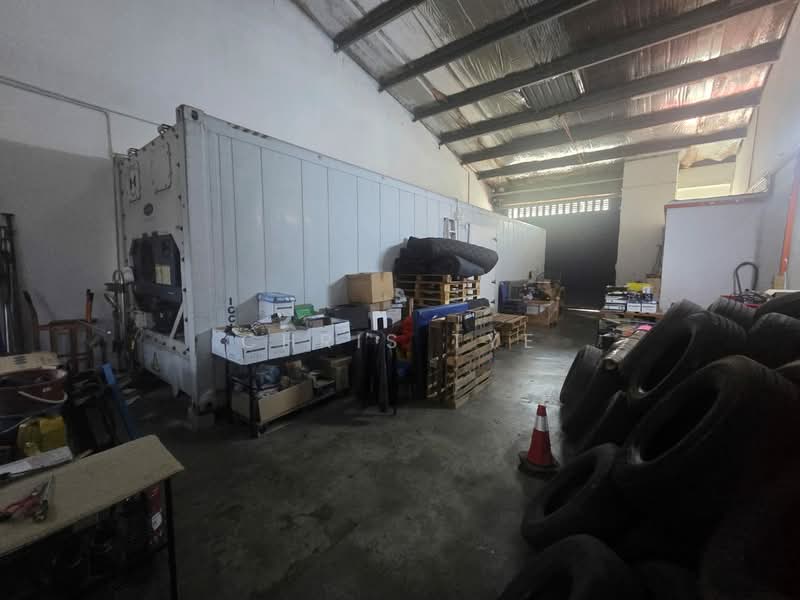 Terrace Factory for Sale in Taman Perindustrian Usj 1 (Subang Jaya) - Chris Tye - Interior - PropertyGuru.com.my