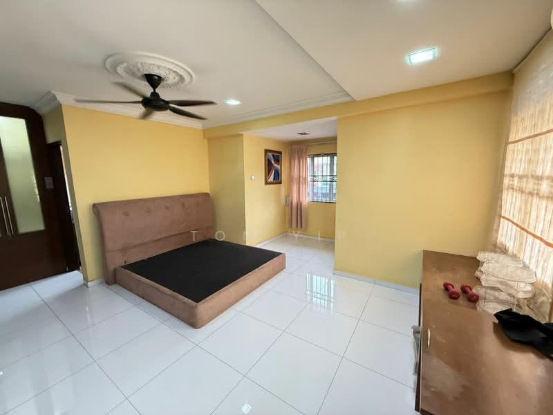 3-storey Terraced House for Sale in Subang Bestari (Shah Alam) - Tom Yip - Bedroom - PropertyGuru.com.my