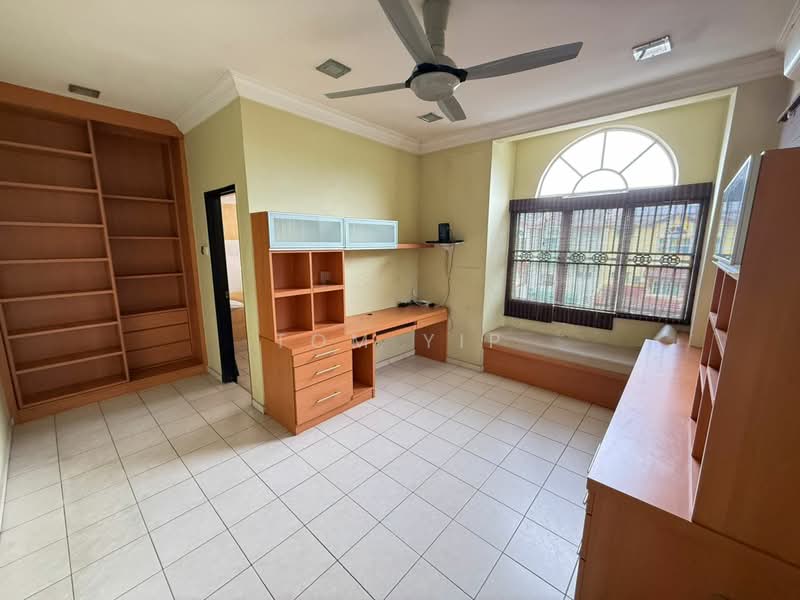 3-storey Terraced House for Sale in Subang Bestari (Shah Alam) - Tom Yip - Study - PropertyGuru.com.my