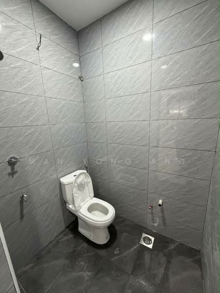 1-storey Terraced House for Sale in Taman Universiti (Skudai) - Han Yong Ang - Bathroom - PropertyGuru.com.my