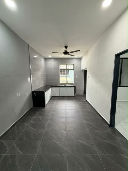 1-storey Terraced House for Sale in Taman Universiti (Skudai) - Han Yong Ang - Kitchen - PropertyGuru.com.my